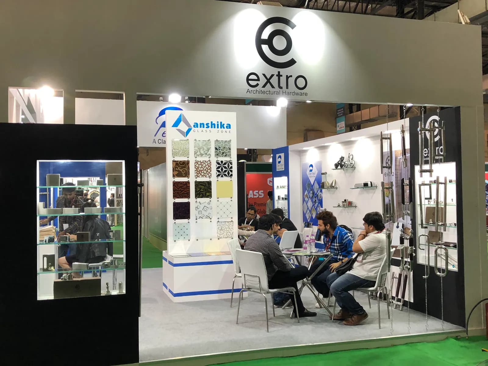 Perfect @ Glasspro — exhibition stand photo 4