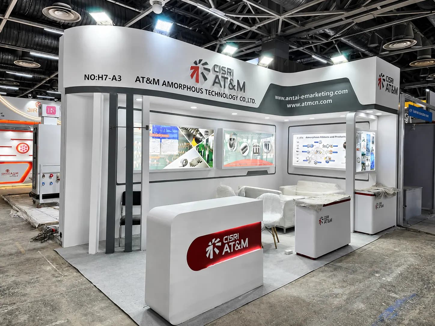 AT & M — exhibition stand photo 1