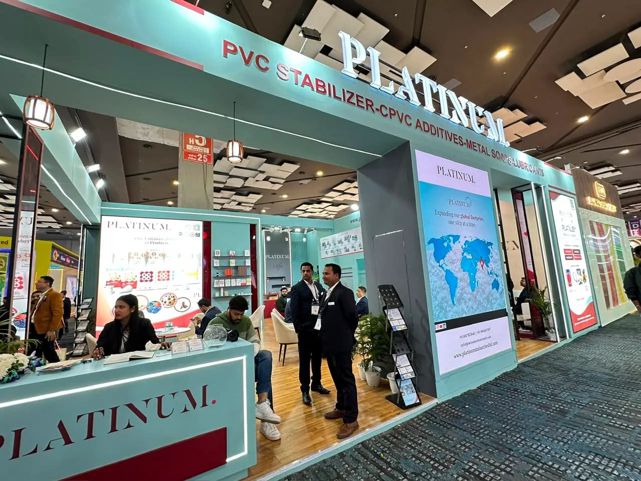 Platinum1 — exhibition stand photo 2